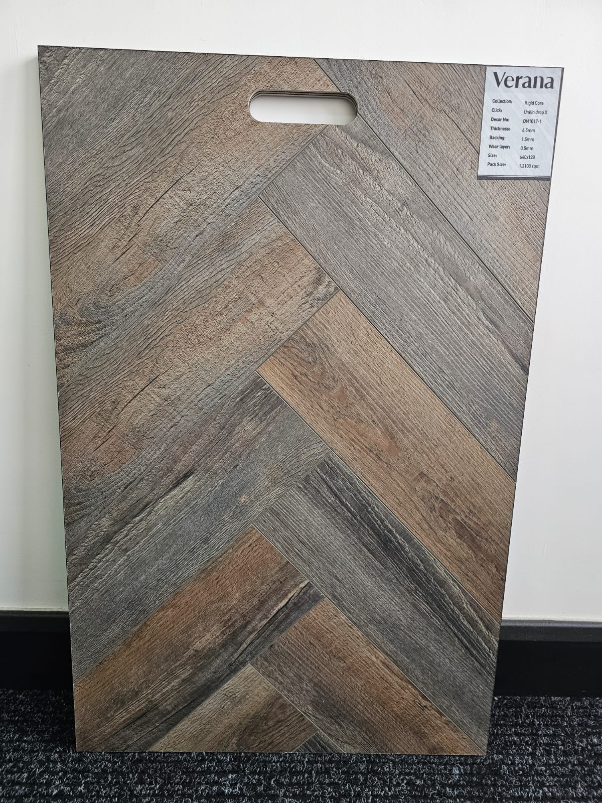 DN1017-1 DISTRESSED GREY OAK 6.5MM PLANK FLOORING