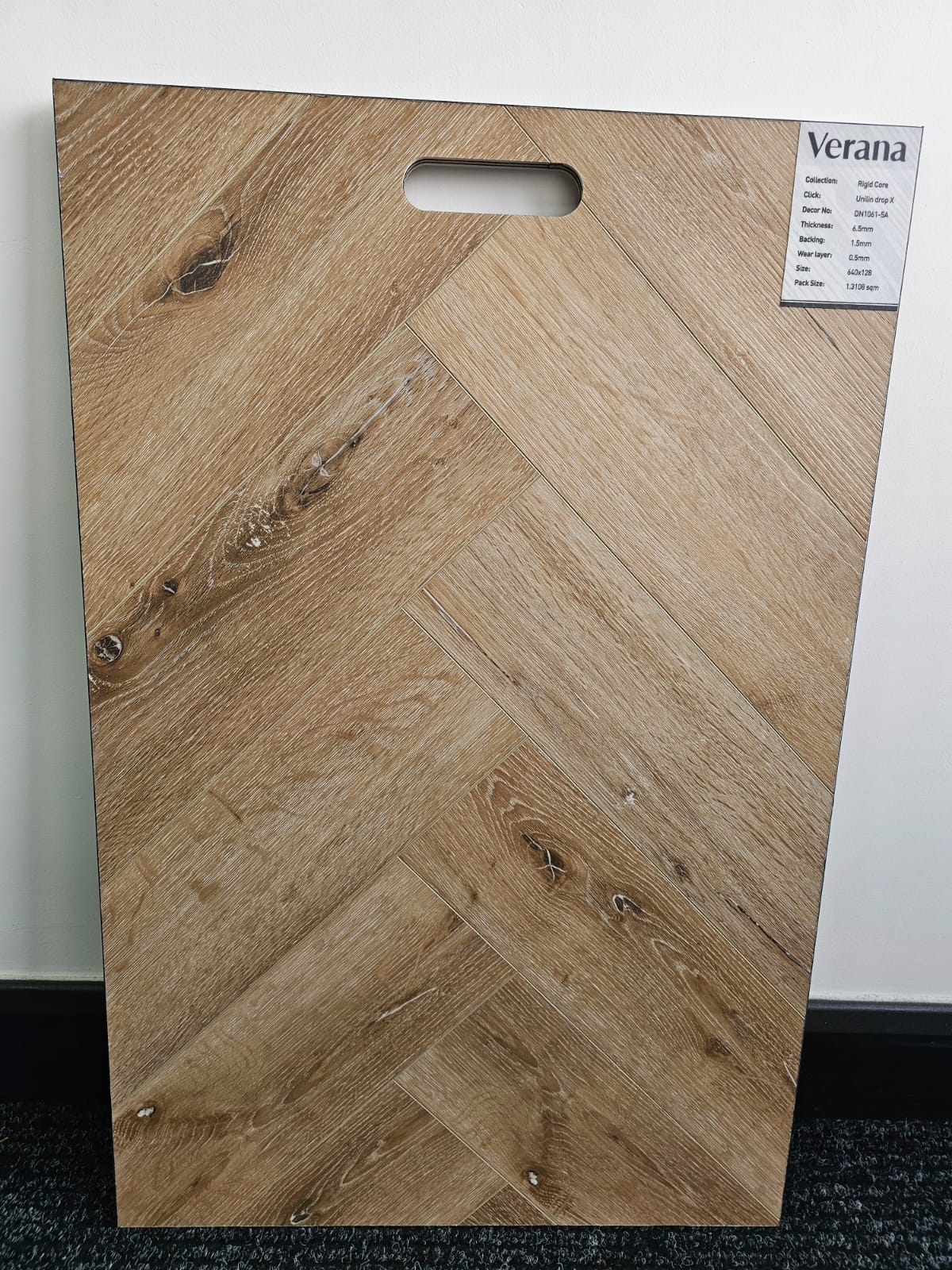 DN1061-5A GOLDEN OAK 6.5MM PLANK FLOORING