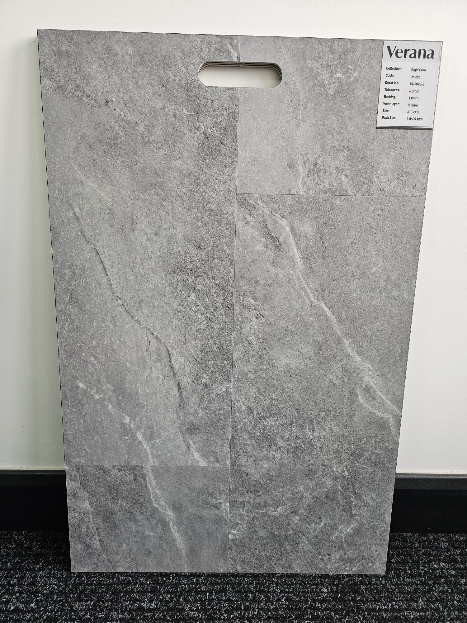 DN7028‑3 STONE EFFECT 6MM TILE