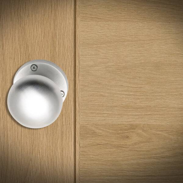 ELBE DOOR KNOB HANDLE BATHROOM PACK WITH LOCK