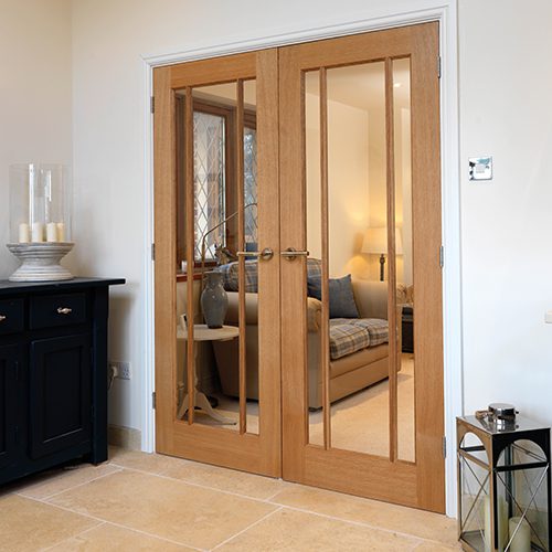 OAK DARWEN GLAZED CLASSIC STYLE INTERNAL DOOR