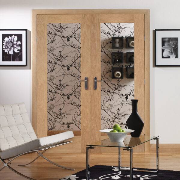 INTERNAL OAK PATTERN 10 DOOR PAIR WITH CLEAR GLASS