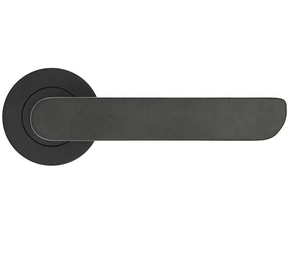 ZOO HARDWARE STANZA VALENCIA CONTRACT RANGE LEVER ON ROUND ROSE MATT BLACK - ZPA040-MB (SOLD IN PAIRS)