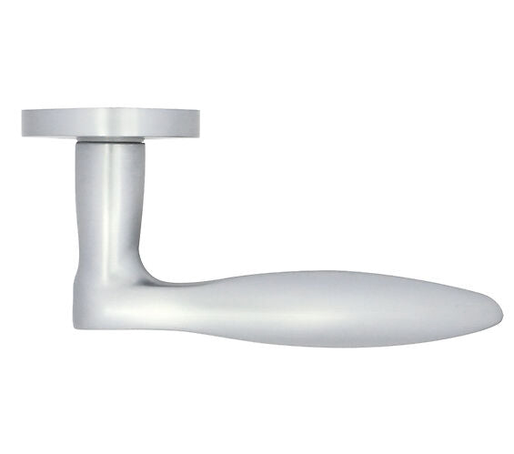 ZOO HARDWARE STANZA CADIZ CONTRACT RANGE LEVER ON ROUND ROSE SATIN CHROME – ZPA060-SC (SOLD IN PAIRS)